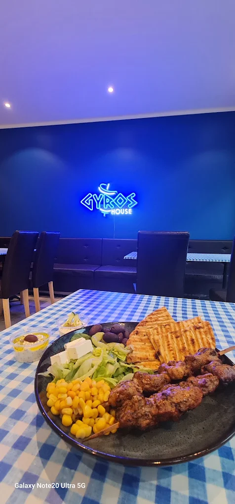 Souvlaki-tallerken på Gyros House